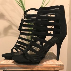 Brand New Revamped Stiletto sz. 10